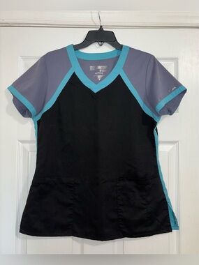 Grey’s Anatomy Active Scrub Top Size Medium